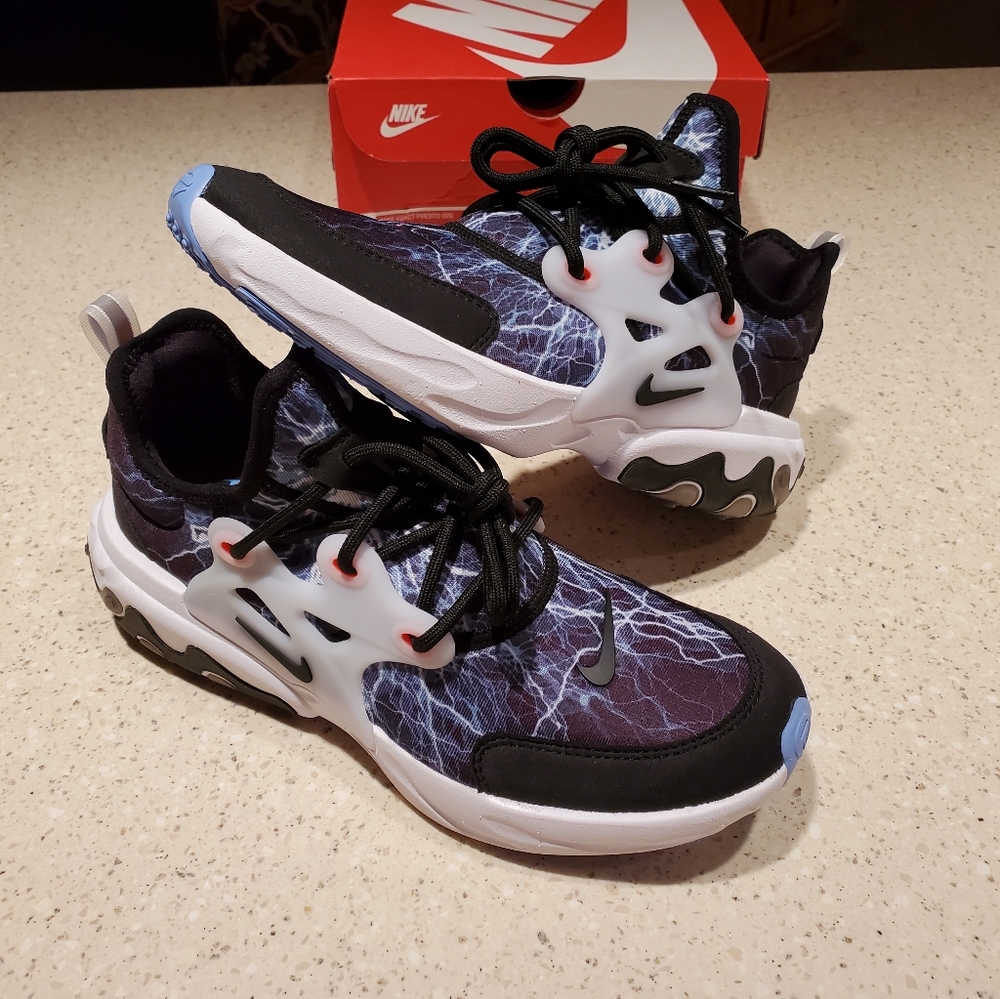 🆕️ NEW Nike React Presto Trouble At Home